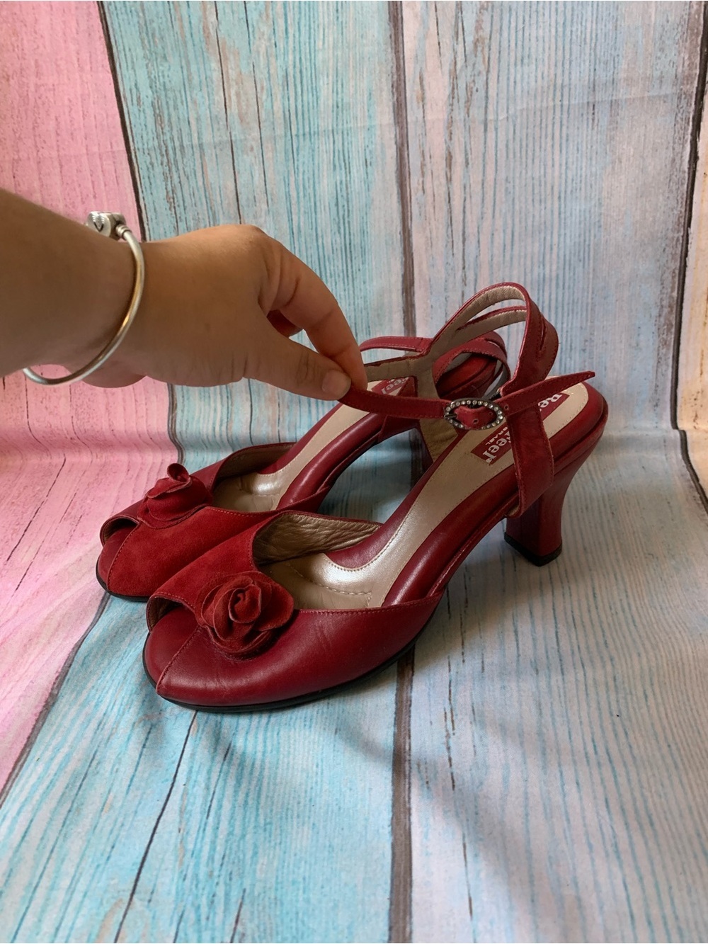 BeautiFeel Red Peep-Toe Heels with Floral Accent - Picture 4 of 11